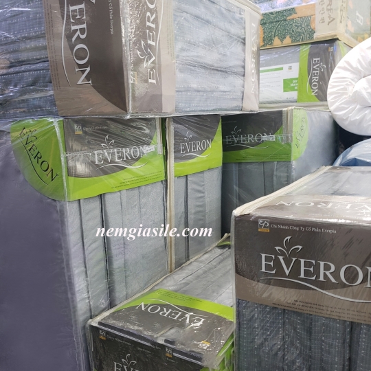Nệm bông ép cao cấp Everon Parding